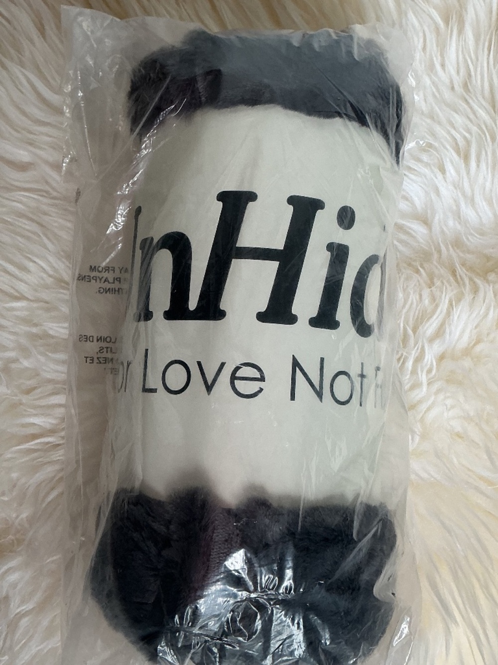 NWT UnHide Lil' Marsh Faux Fur Blanket - Charcoal